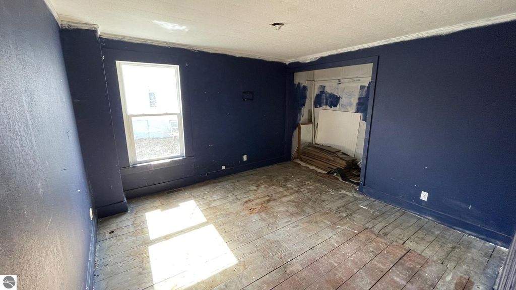 Image 15 of property listing at 108 S Pine, St Louis, MI 48880