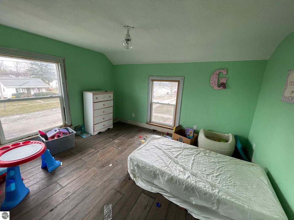 Image 20 of property listing at 108 S Pine, St Louis, MI 48880