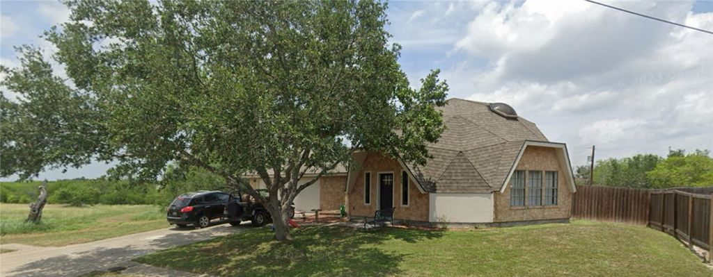 828 Stacie St, Kingsville, TX 78363