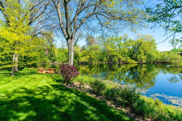 5544 Oak Grove Drive, Long Grove, IL 60047