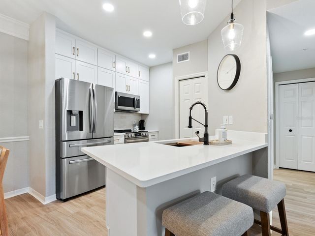 5168 NORTHRIDGE ROAD 102, Sarasota, FL 34238