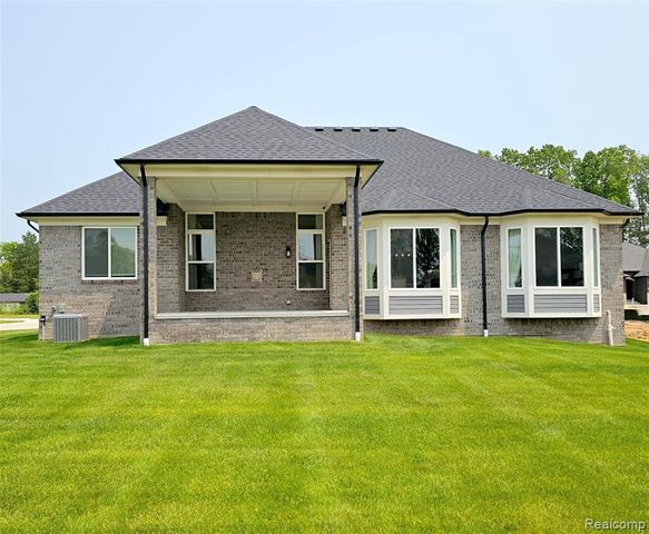 50079 Mustang Drive, Macomb, MI 48042
