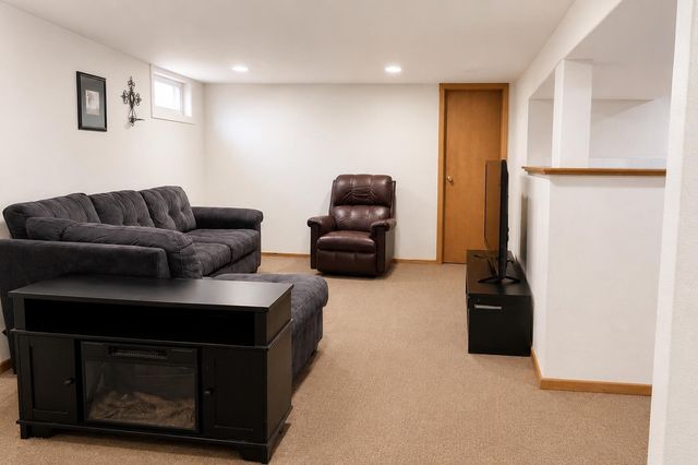 609 west Street, Alden, IA 50006