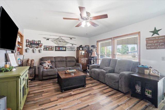 609 west Street, Alden, IA 50006
