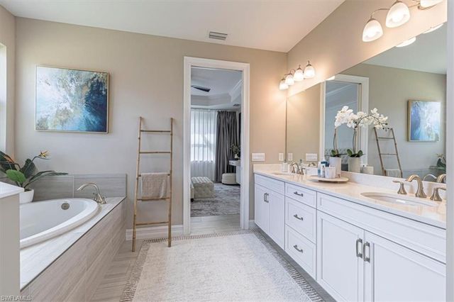18750 Lake Hammock DR, Naples, FL 34114