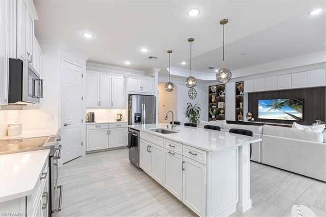 18750 Lake Hammock DR, Naples, FL 34114