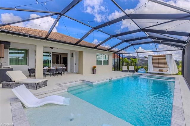 18750 Lake Hammock DR, Naples, FL 34114