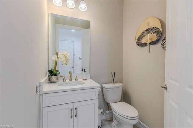 18750 Lake Hammock DR, Naples, FL 34114