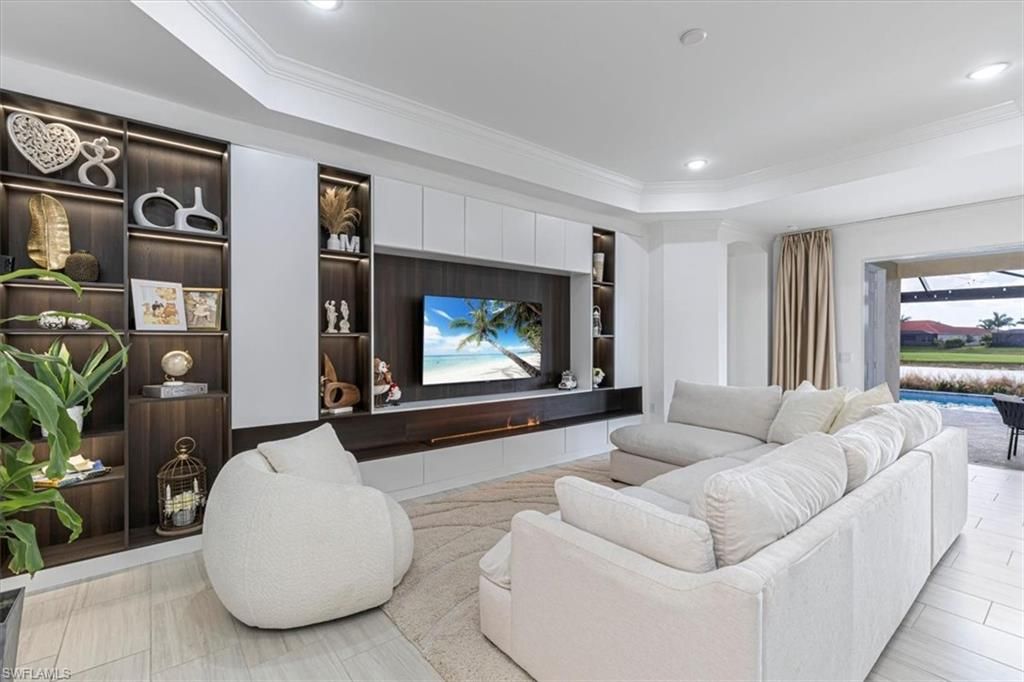 18750 Lake Hammock DR, Naples, FL 34114
