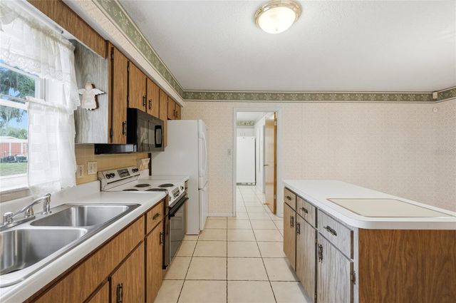 1006 ROBINSON ROAD, Plant City, FL 33563