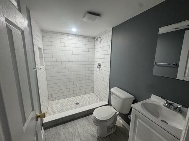 7720 W Bobolink AVENUE, Milwaukee, WI 53218