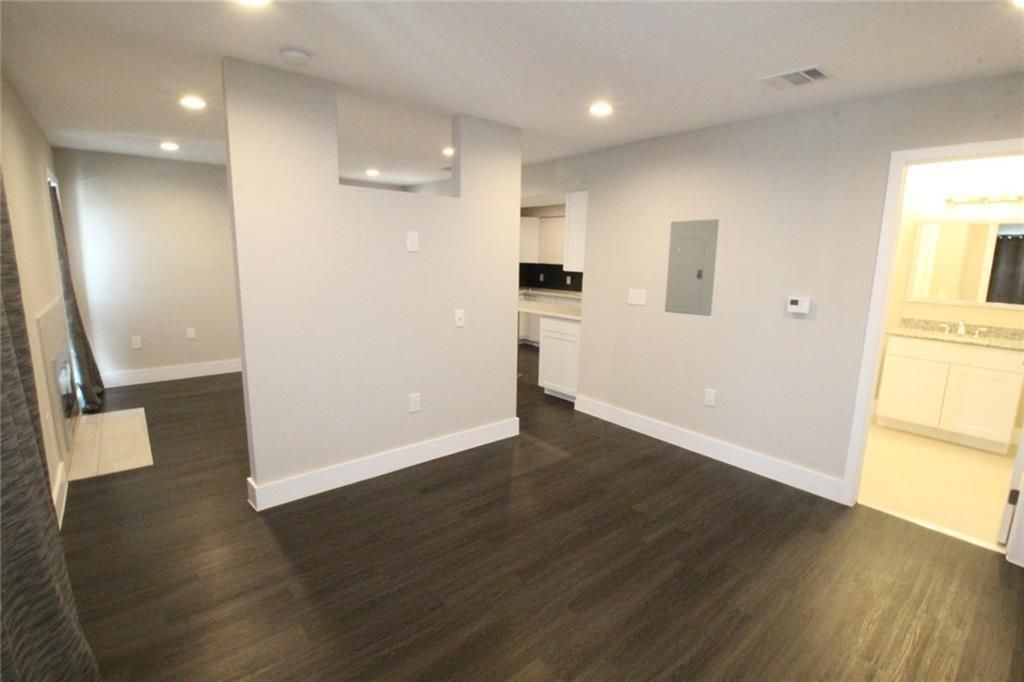 935 La Posada DR 126, Austin, TX 78752
