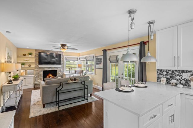 420 BISHOP HOLLOW RD, Newtown Square, PA 19073