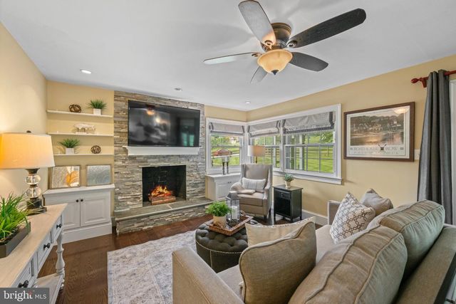 420 BISHOP HOLLOW RD, Newtown Square, PA 19073