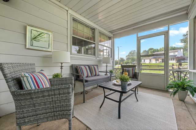 420 BISHOP HOLLOW RD, Newtown Square, PA 19073