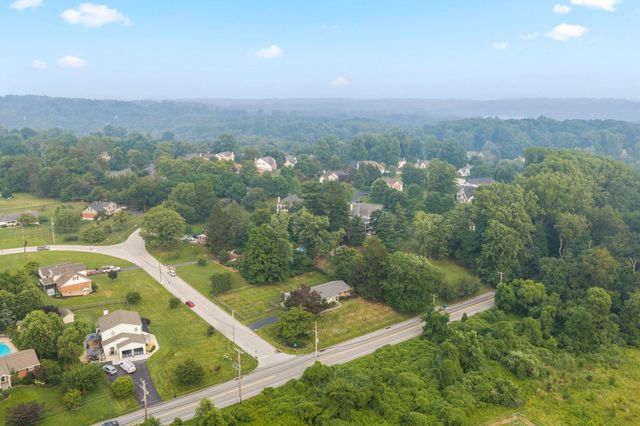 420 BISHOP HOLLOW RD, Newtown Square, PA 19073