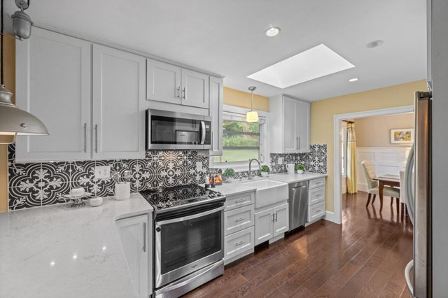 420 BISHOP HOLLOW RD, Newtown Square, PA 19073