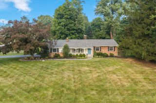 420 BISHOP HOLLOW RD, Newtown Square, PA 19073