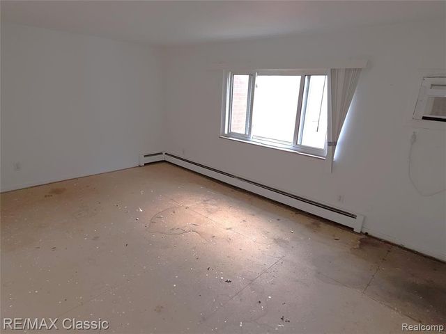 1101 Tienken Court 206, Rochester Hills, MI 48306