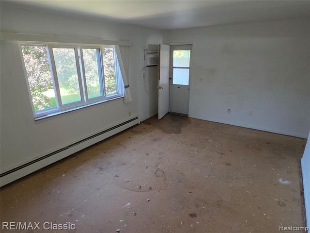 1101 Tienken Court 206, Rochester Hills, MI 48306