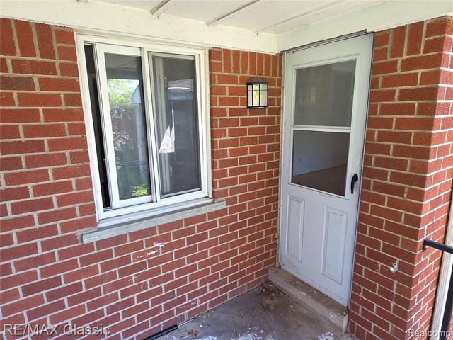 1101 Tienken Court 206, Rochester Hills, MI 48306