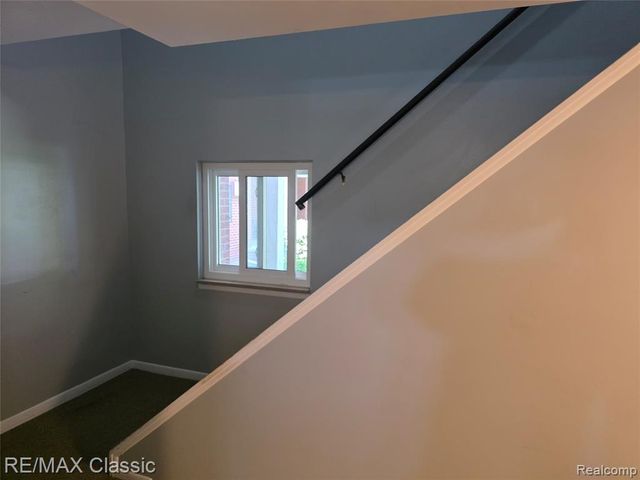 1101 Tienken Court 206, Rochester Hills, MI 48306