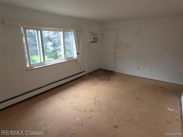1101 Tienken Court 206, Rochester Hills, MI 48306