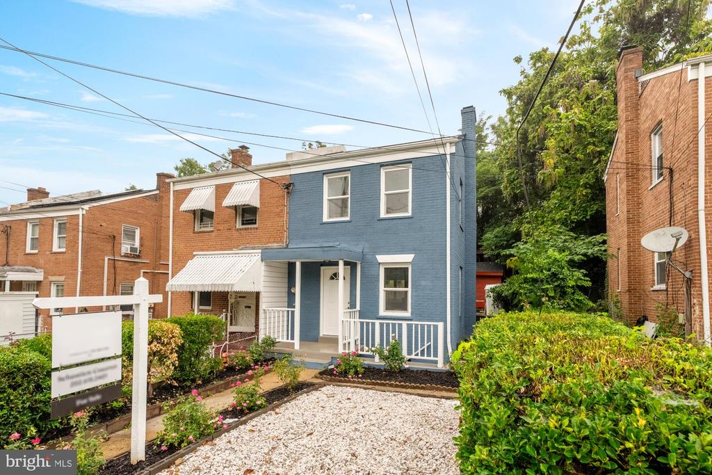 4620 B ST SE, Washington, DC 20019
