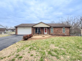 127 Virginia Dr, Portland, TN 37148