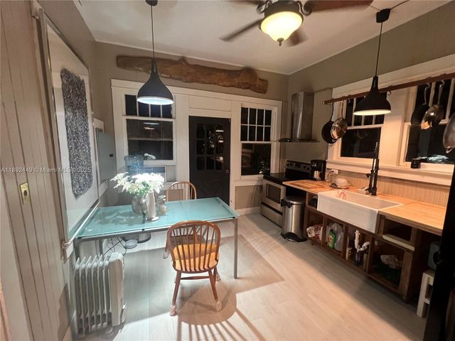 6810 Maynada St, Coral Gables, FL 33146