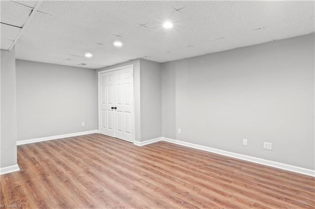 1650 W Clemmonsville Road, Winston-salem, NC 27127