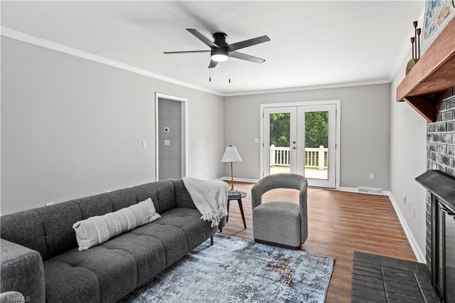 1650 W Clemmonsville Road, Winston-salem, NC 27127