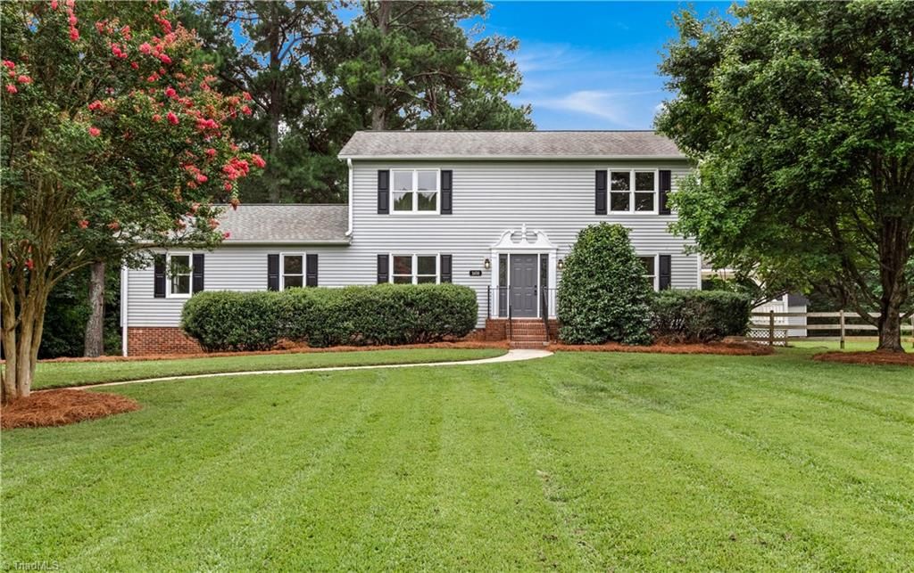 1650 W Clemmonsville Road, Winston-salem, NC 27127