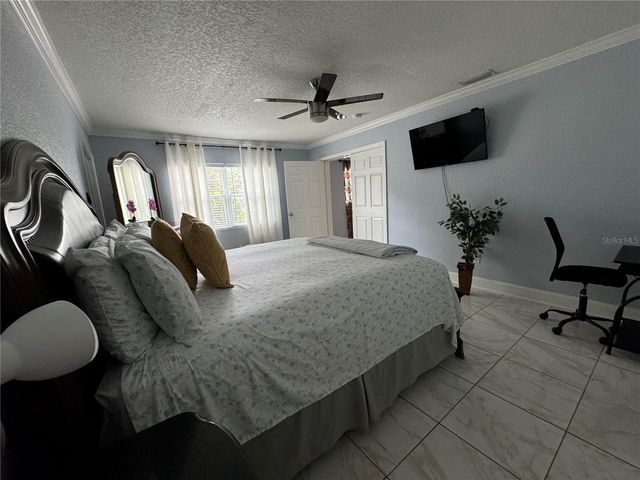 2702 CAMPUS HILL DRIVE, Tampa, FL 33612