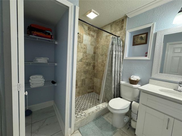 2702 CAMPUS HILL DRIVE, Tampa, FL 33612