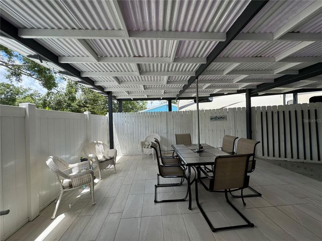 2702 CAMPUS HILL DRIVE, Tampa, FL 33612