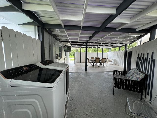 2702 CAMPUS HILL DRIVE, Tampa, FL 33612