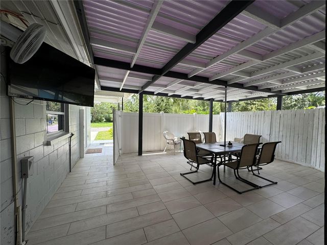 2702 CAMPUS HILL DRIVE, Tampa, FL 33612