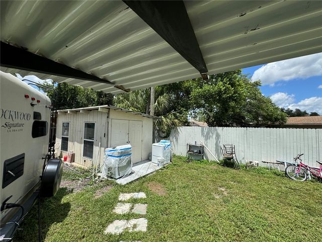 2702 CAMPUS HILL DRIVE, Tampa, FL 33612