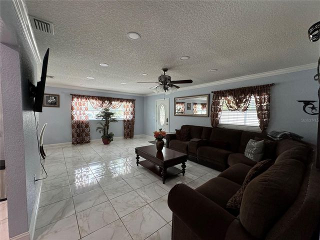 2702 CAMPUS HILL DRIVE, Tampa, FL 33612