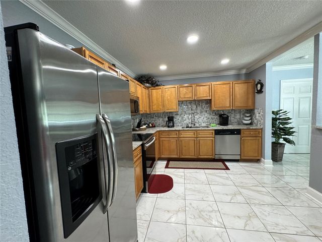 2702 CAMPUS HILL DRIVE, Tampa, FL 33612