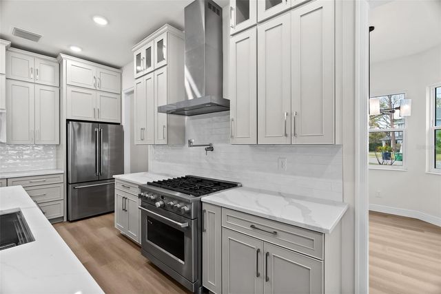 4009 W EUCLID AVENUE, Tampa, FL 33629