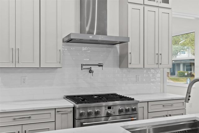 4009 W EUCLID AVENUE, Tampa, FL 33629