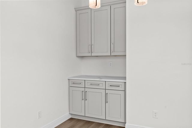 4009 W EUCLID AVENUE, Tampa, FL 33629