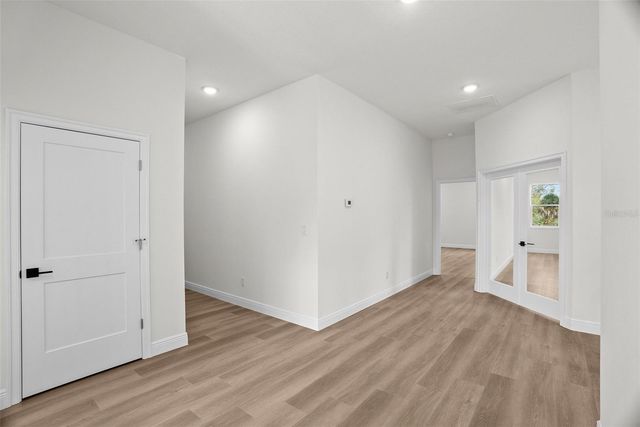 4009 W EUCLID AVENUE, Tampa, FL 33629