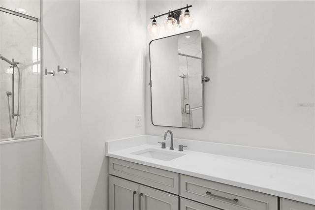 4009 W EUCLID AVENUE, Tampa, FL 33629