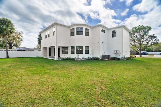 4009 W EUCLID AVENUE, Tampa, FL 33629