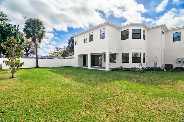 4009 W EUCLID AVENUE, Tampa, FL 33629