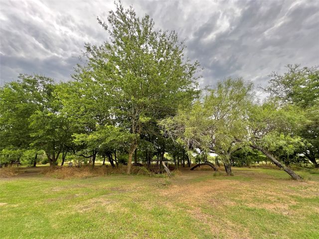 5910 SH-34, Oak Ridge, TX 75142