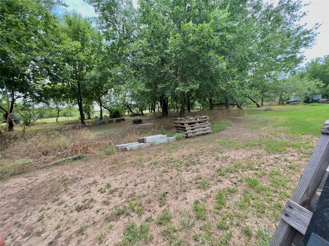 5910 SH-34, Oak Ridge, TX 75142